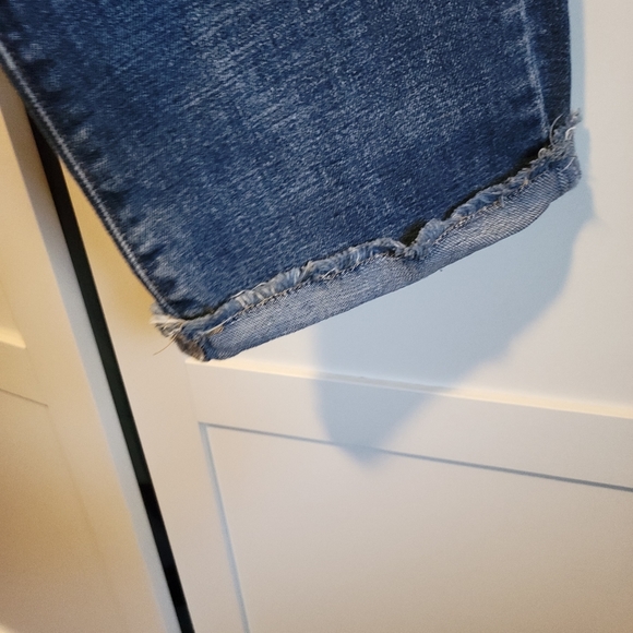 Cropped blue jeans, Universal Thread, Size 18/34R - Picture 3 of 4